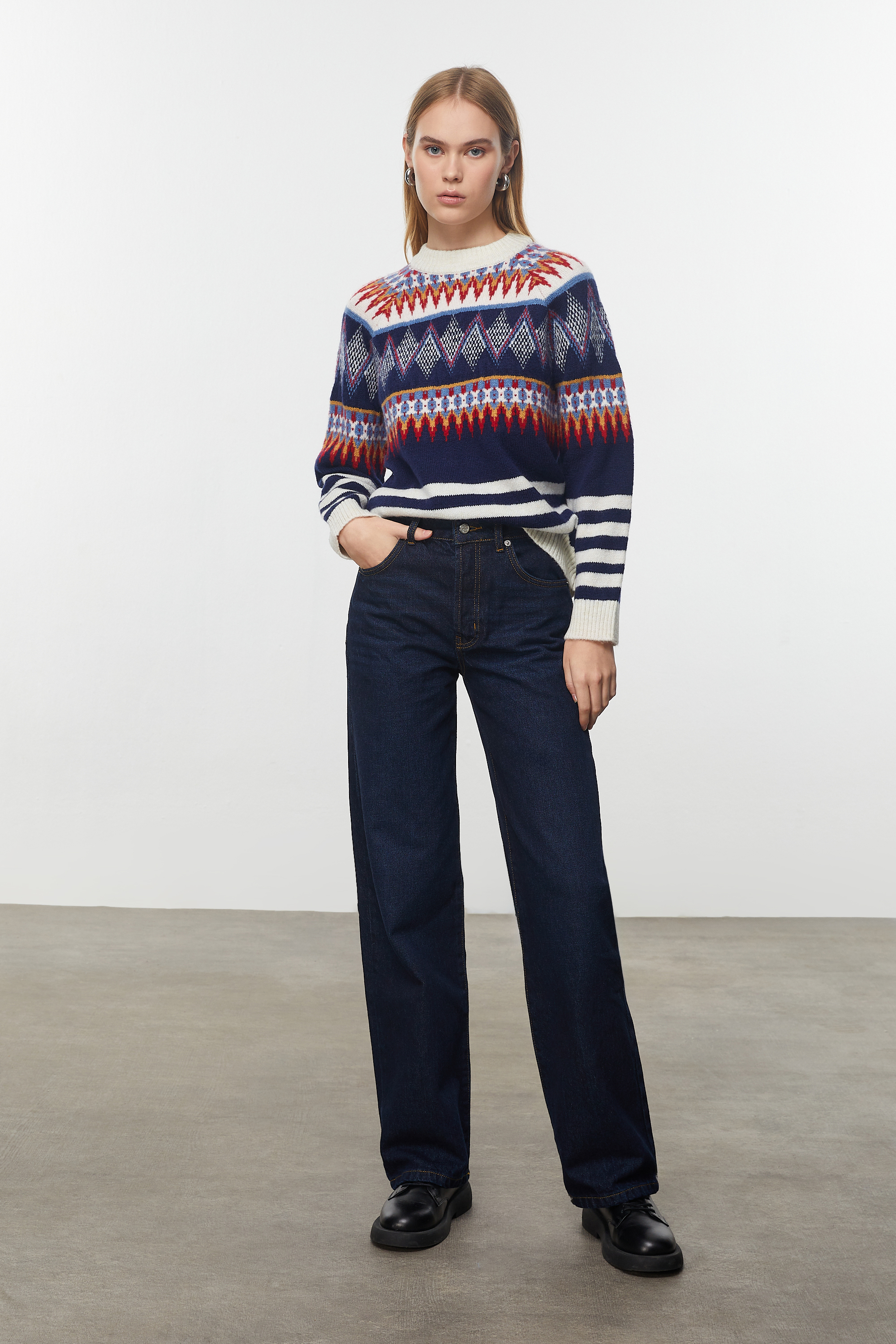 JAKARLI TRİKO KAZAK