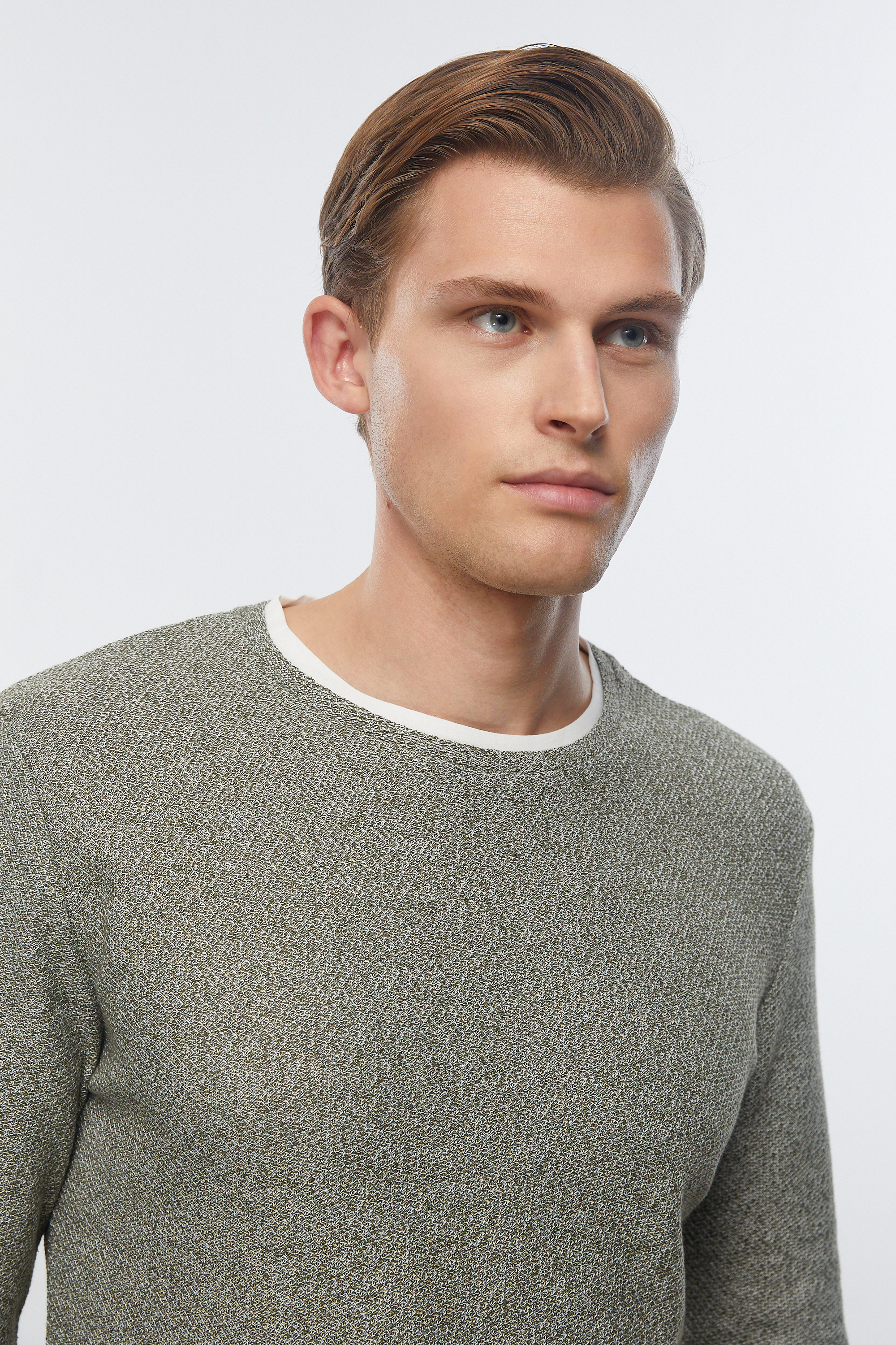 DOKULU BİSİKLET YAKA KAZAK