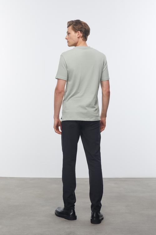  CEP DETAYLI BİSİKLET YAKA KISA KOLLU T-SHIRT