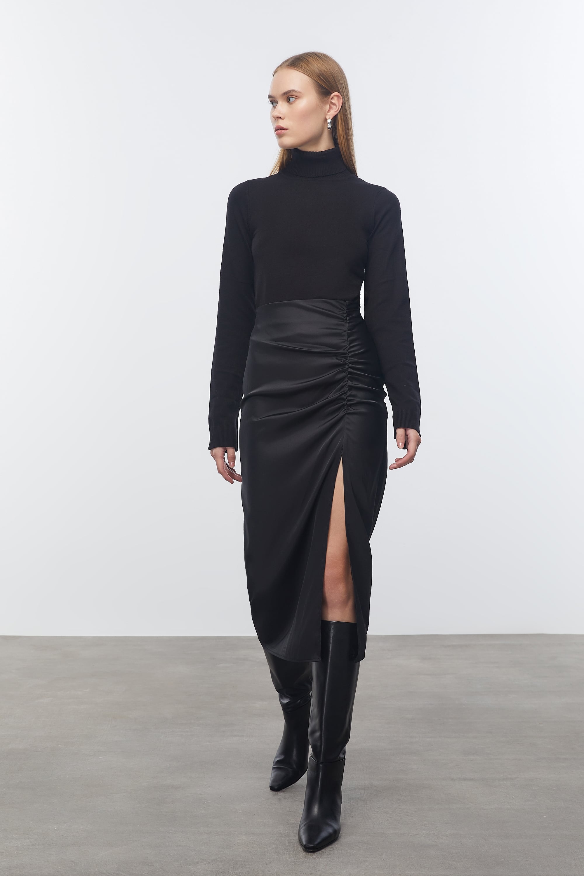 DRAPELİ YIRTMAÇLI MİDİ ETEK