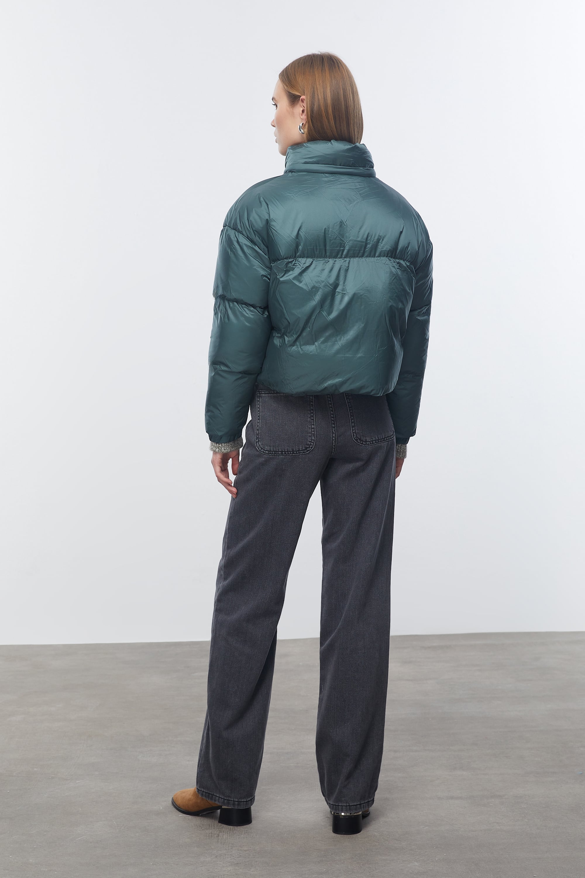 ÇIKARILABİLİR KAPÜŞONLU ŞİŞME MONT