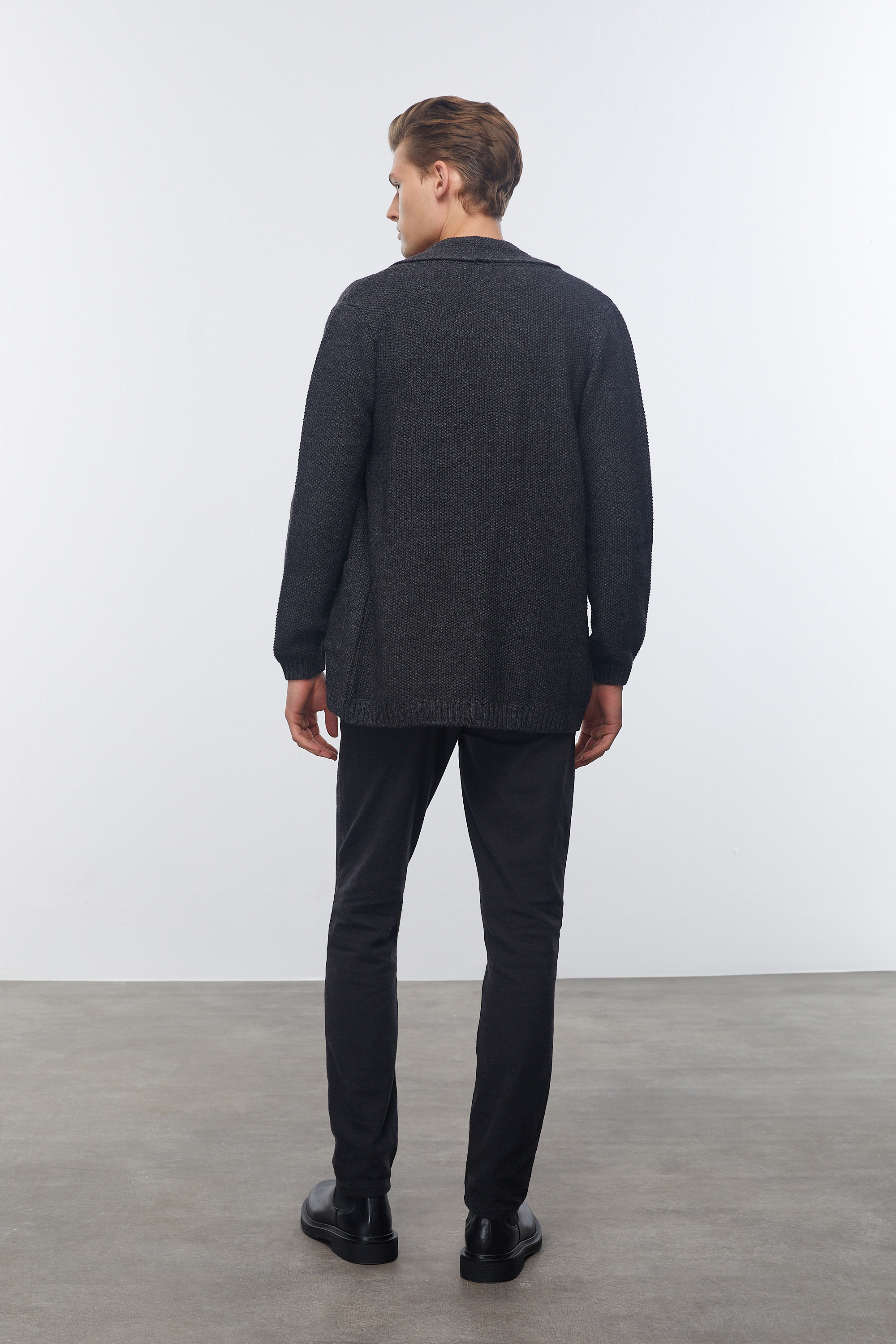 YÜN KARIŞIMLI ŞAL YAKA HIRKA