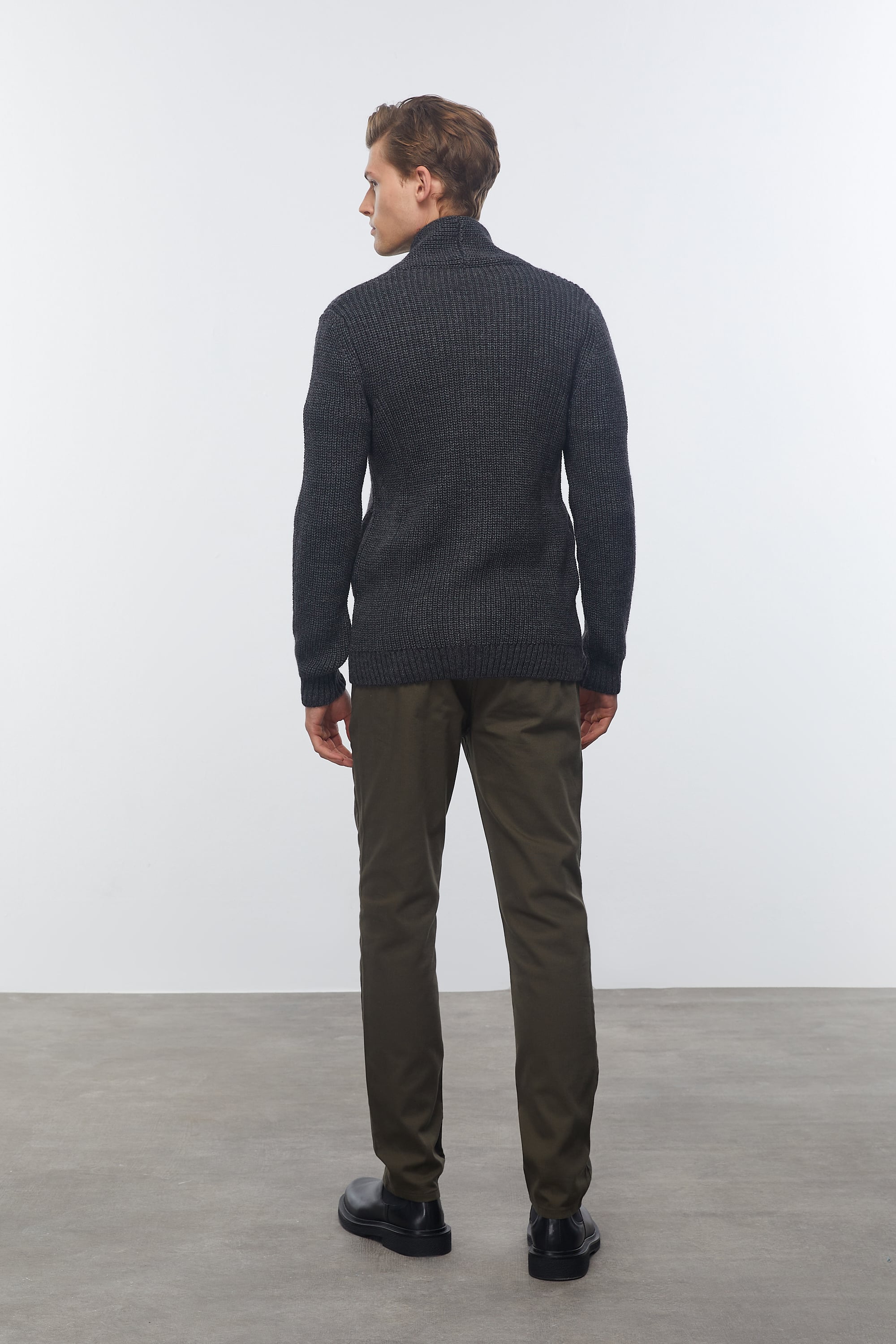 YÜN KARIŞIMLI ŞAL YAKA HIRKA