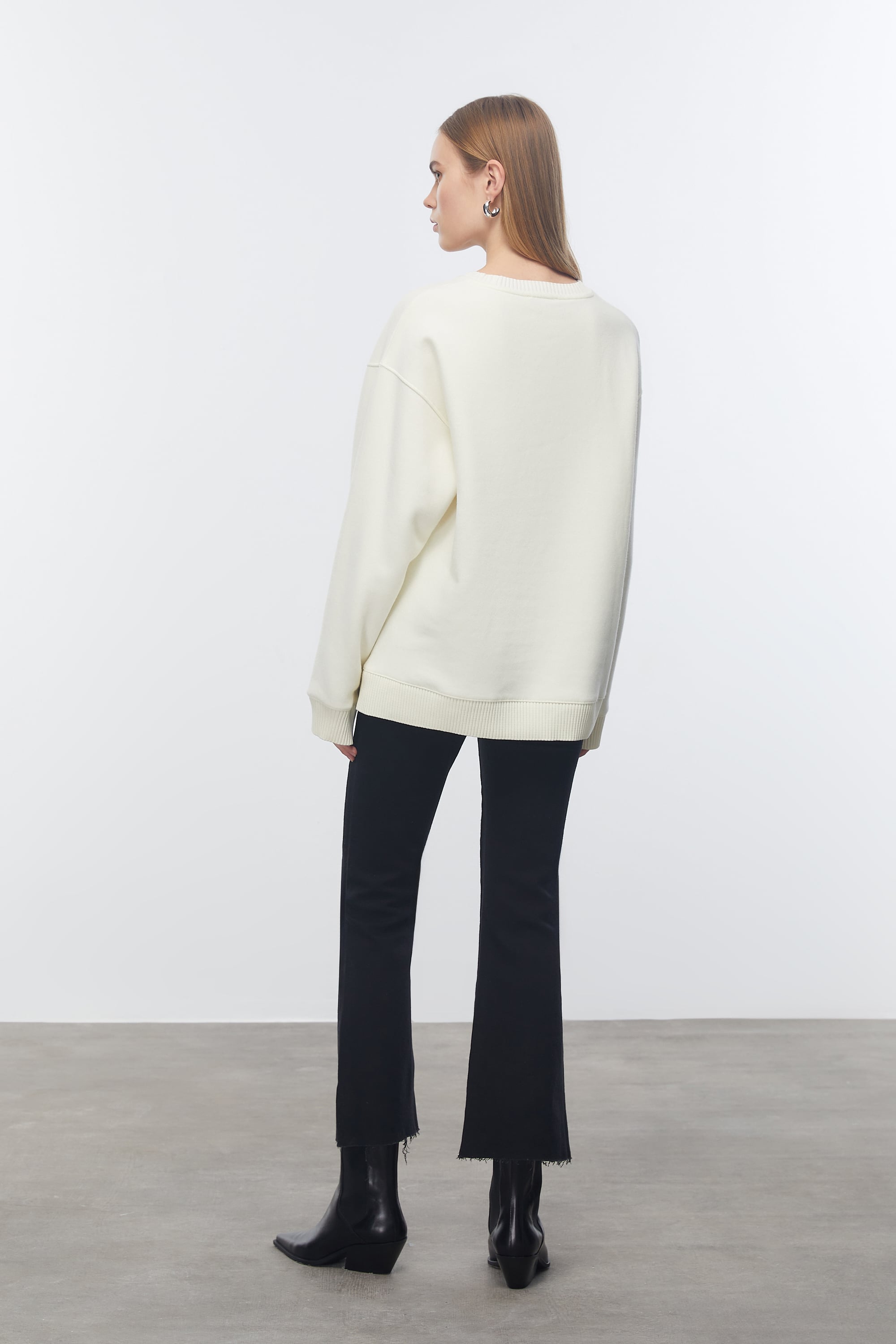 BİSİKLET YAKA SWEATSHIRT