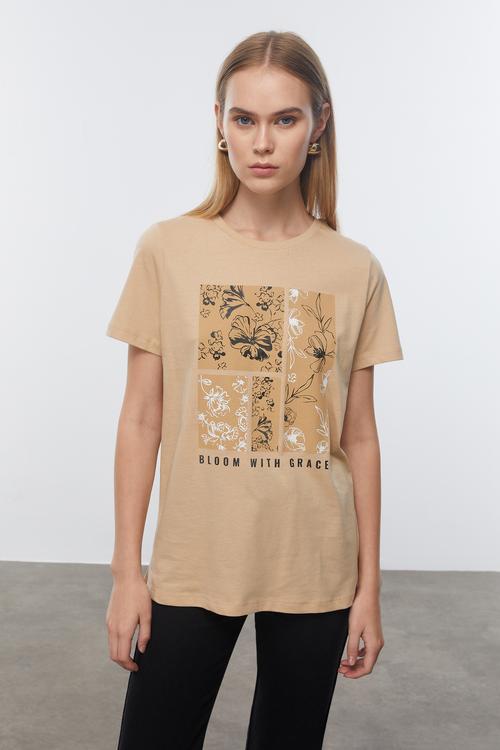  ÇİÇEK BASKILI KISA KOLLU T-SHIRT