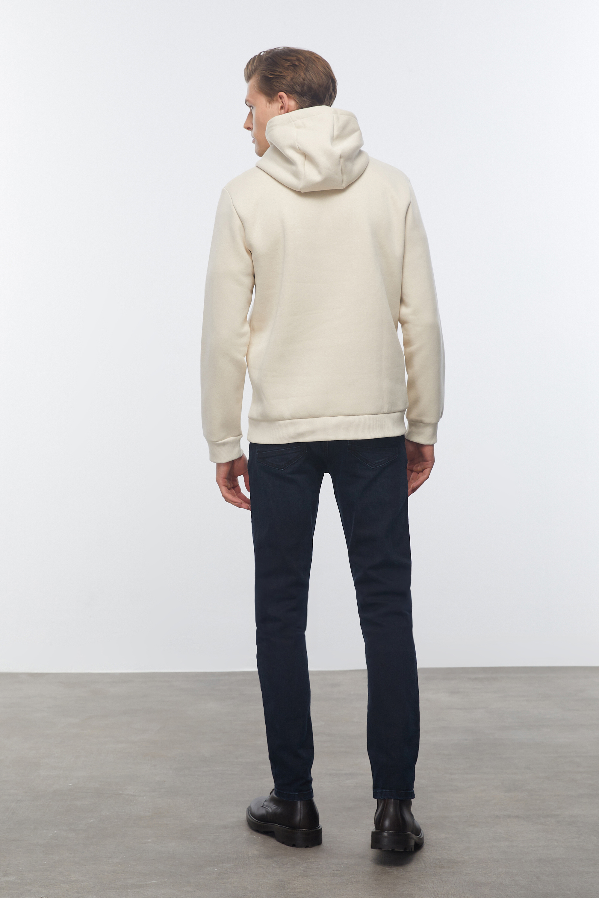 KAPÜŞONLU SWEATSHIRT