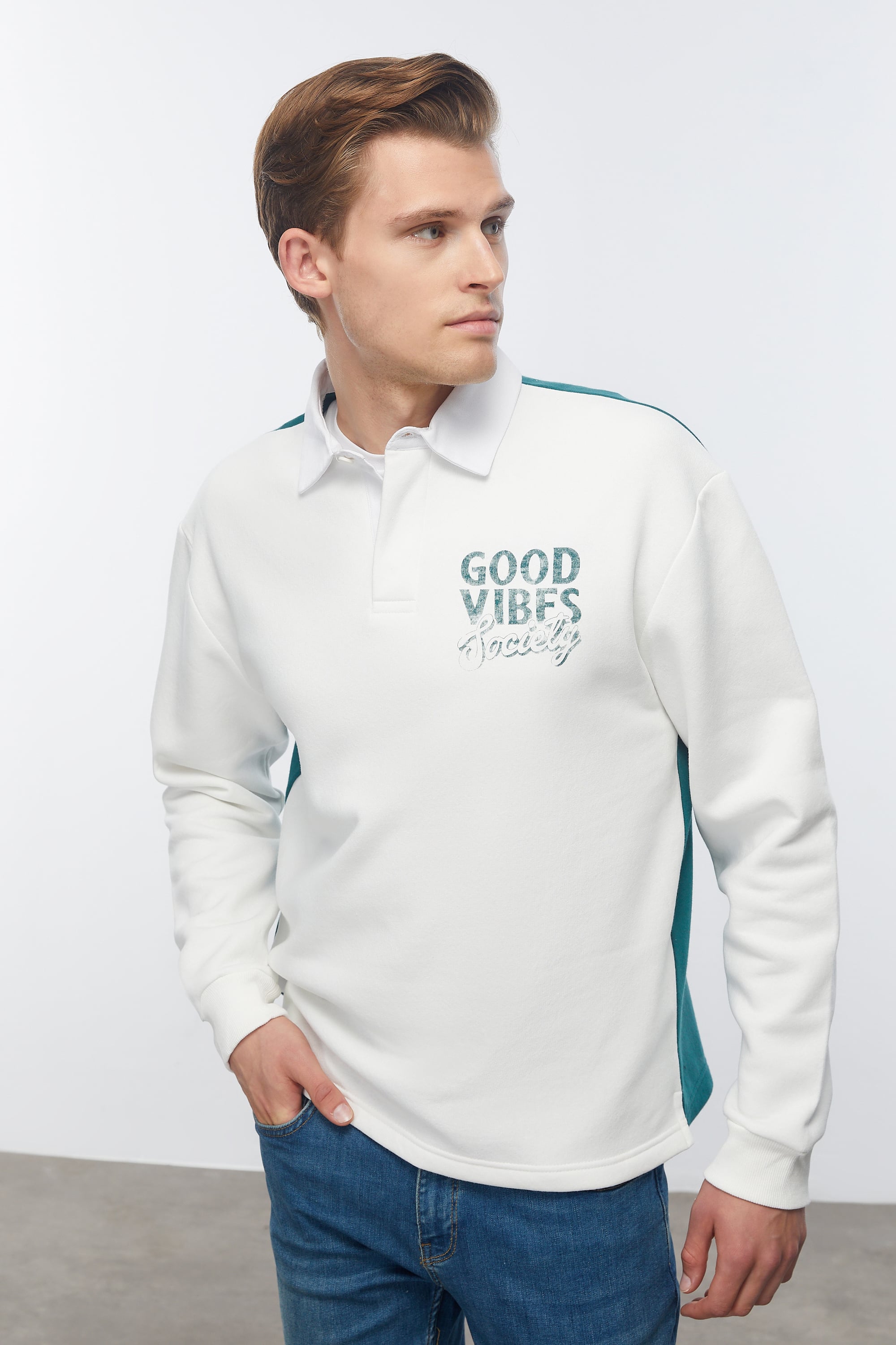 SLOGAN DETAYLI SWEATSHIRT