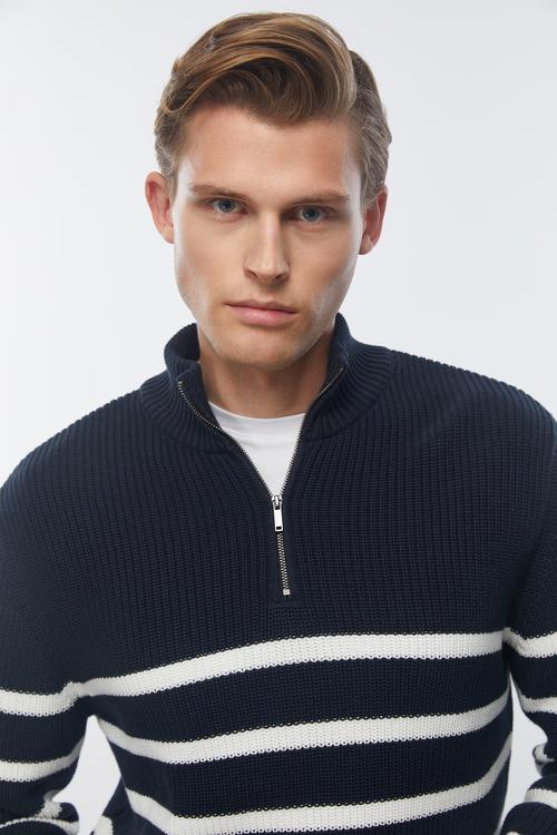  ÇİZGİLİ YARIM FERMUARLI DİK YAKA TRİKO KAZAK