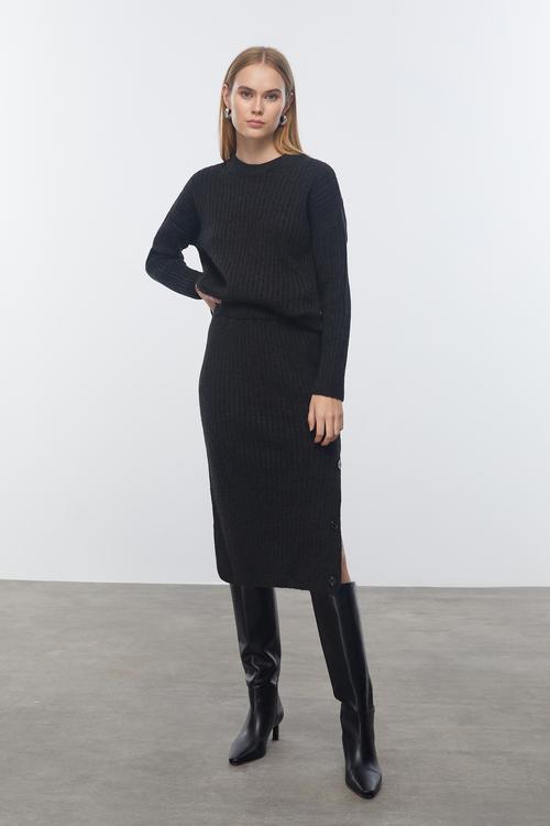  YIRTMAÇLI MİDİ TRİKO ETEK