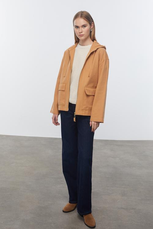  RAHAT KESİM KAPÜŞONLU CEKET