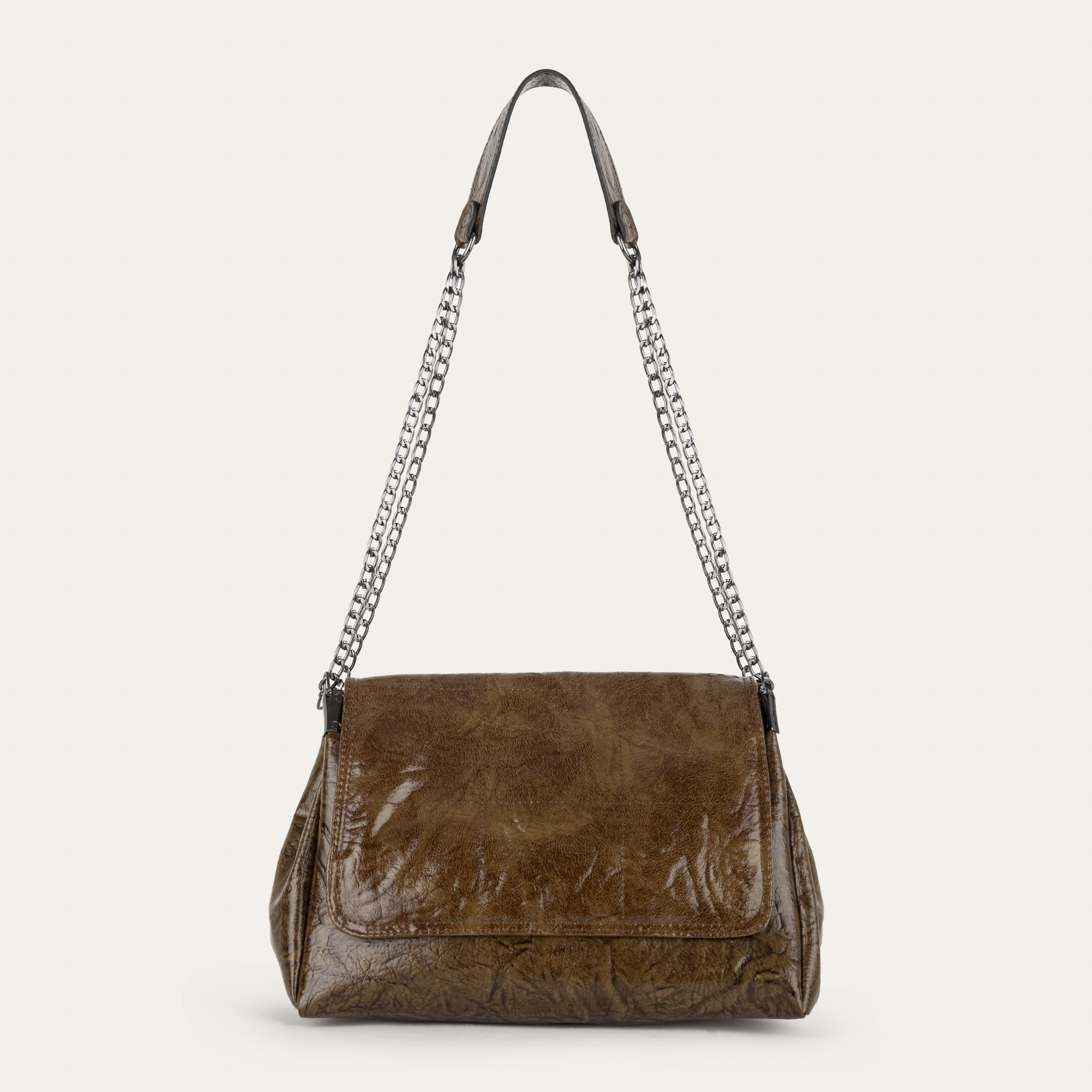 KIRIŞIK DERİ GÖRÜNÜMLÜ OMUZ ÇANTASI