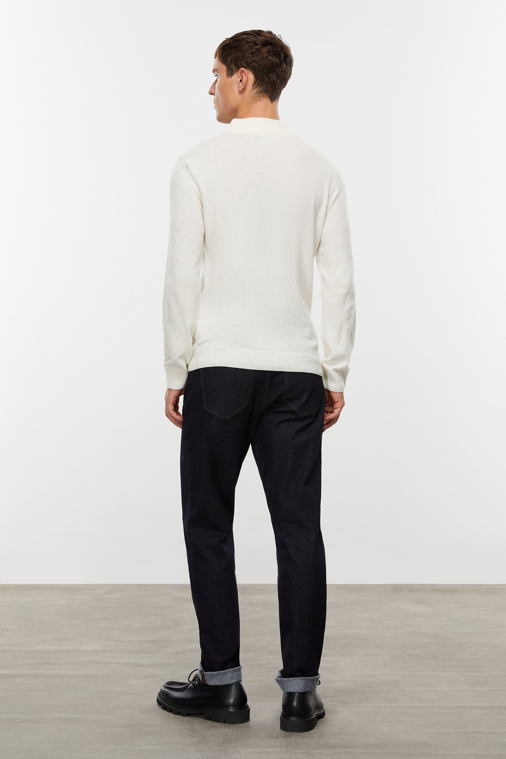 YÜN KARIŞIMLI BALIKÇI YAKA TRİKO KAZAK