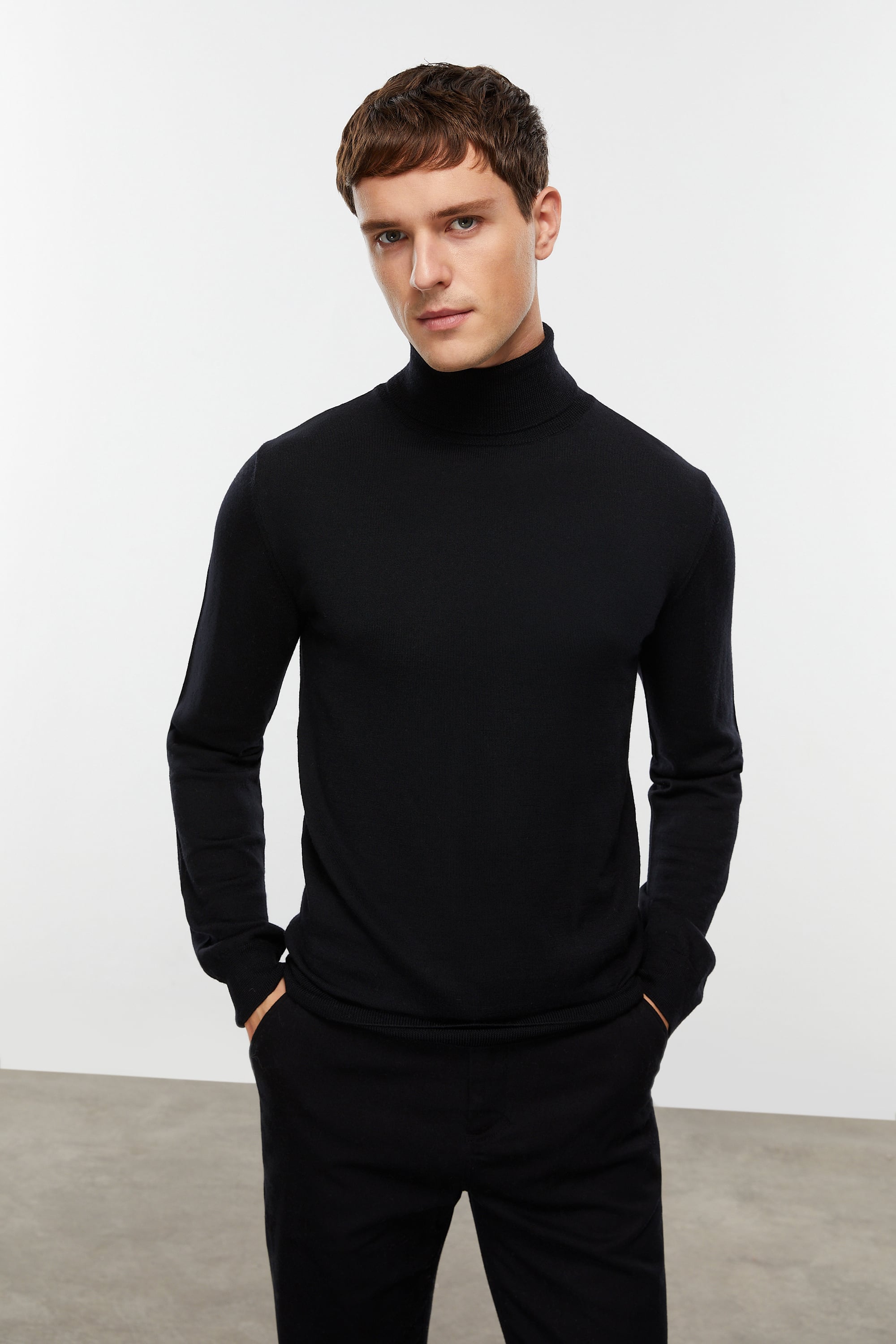 BALIKÇI YAKA MERİNO YÜN KAZAK