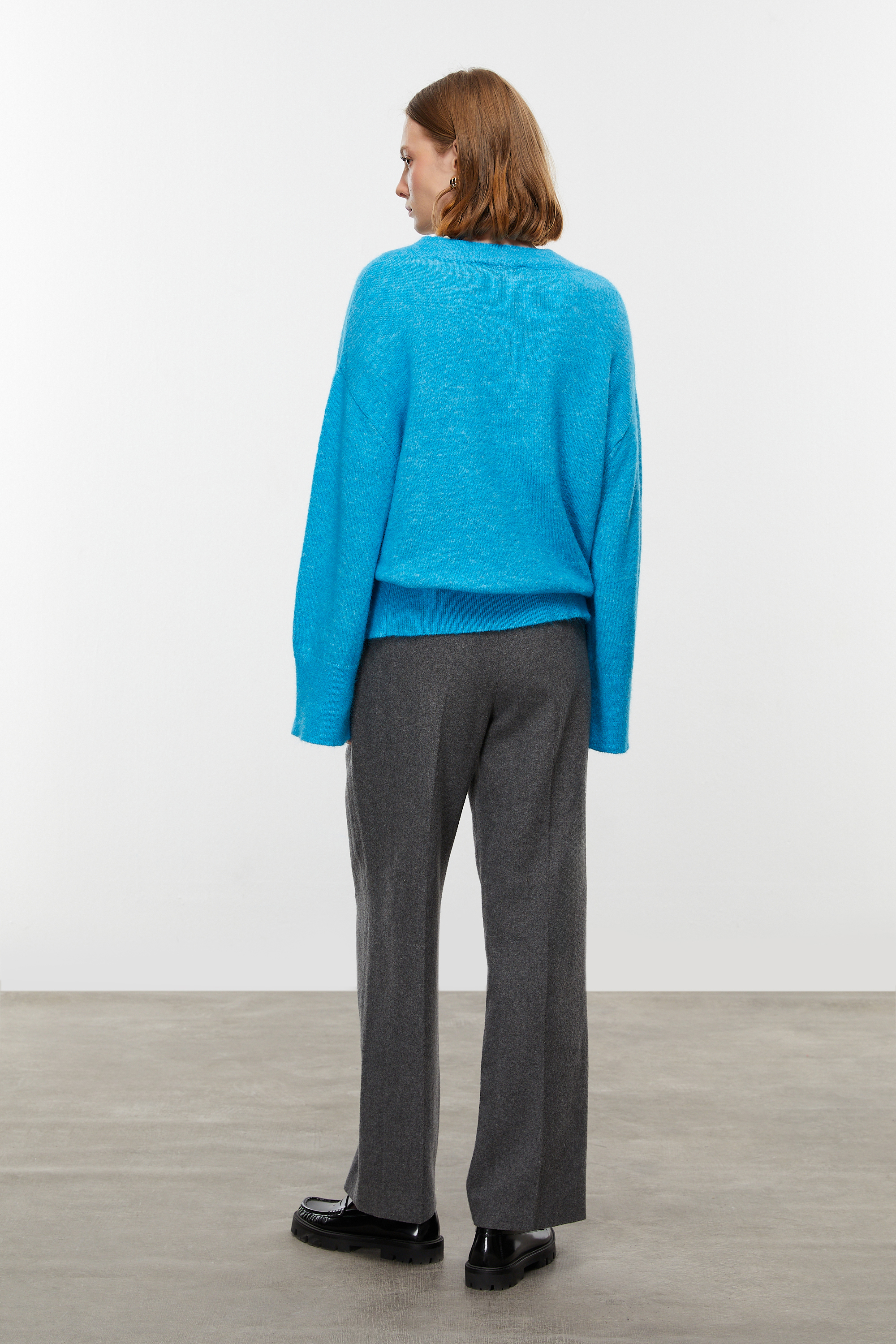 ALPAKA YÜN KARIŞIMLI V YAKA TRİKO KAZAK