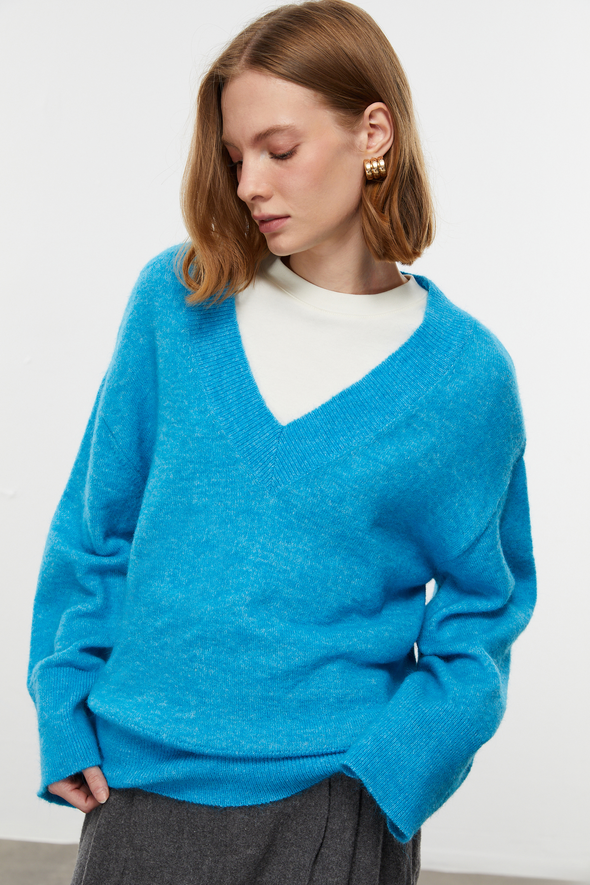 ALPAKA YÜN KARIŞIMLI V YAKA TRİKO KAZAK