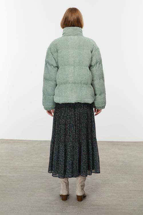  DOKULU DİK YAKA MONT