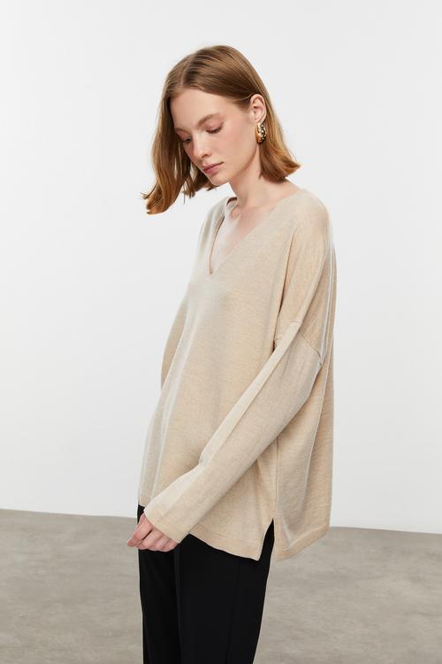  V YAKA MERİNO YÜN KAZAK