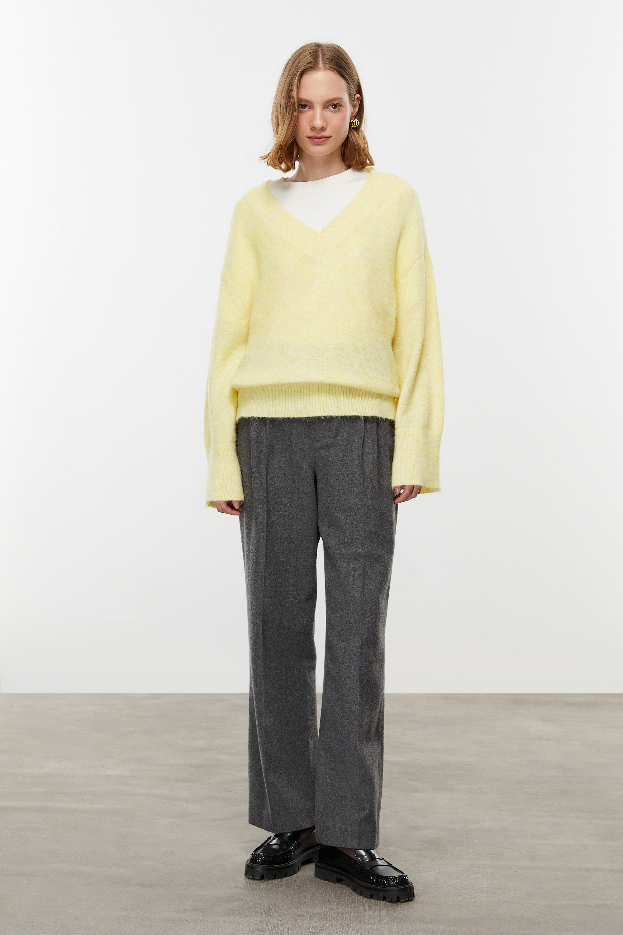 ALPAKA YÜN KARIŞIMLI V YAKA TRİKO KAZAK