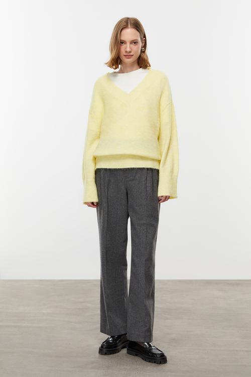  ALPAKA YÜN KARIŞIMLI V YAKA TRİKO KAZAK