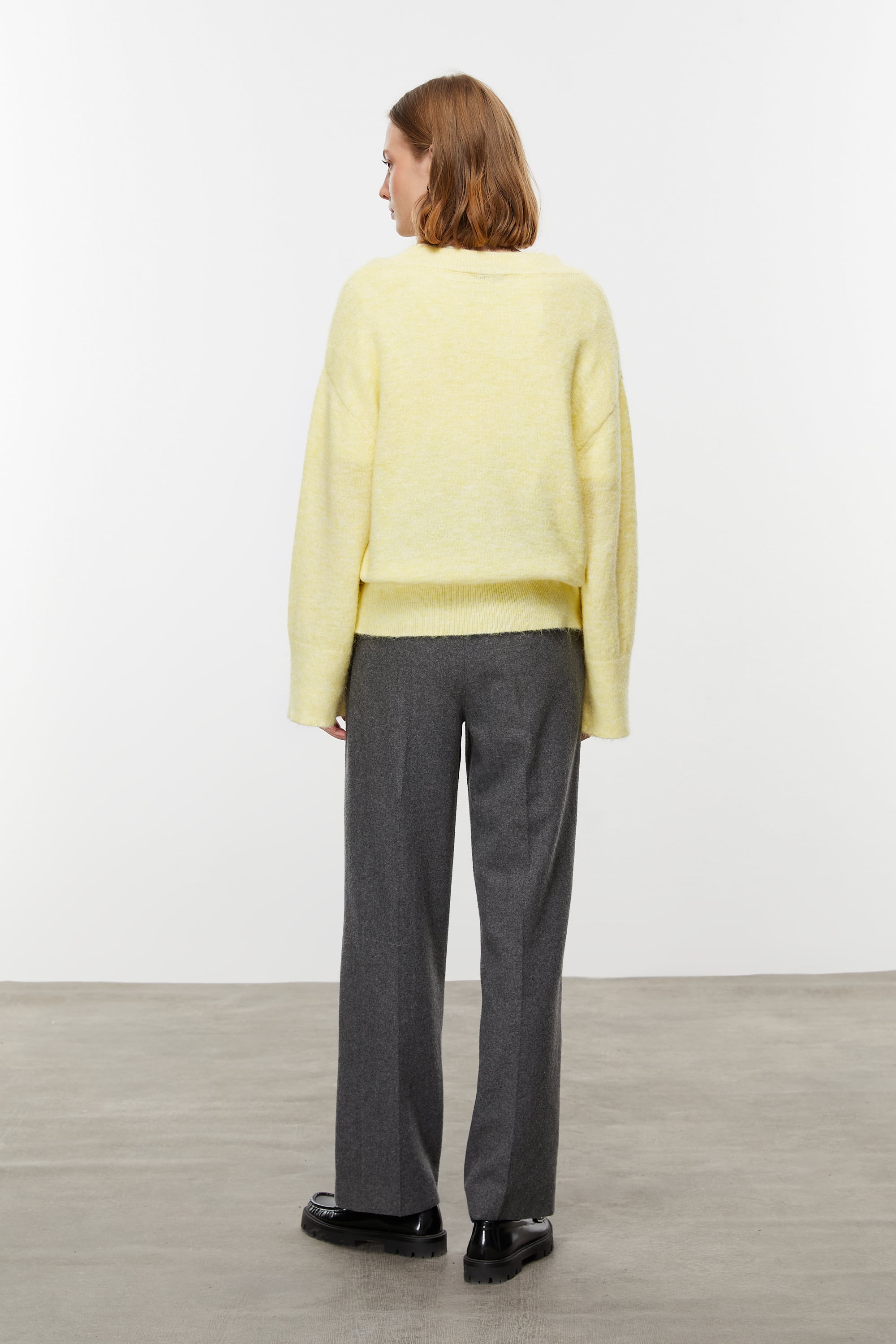 ALPAKA YÜN KARIŞIMLI V YAKA TRİKO KAZAK