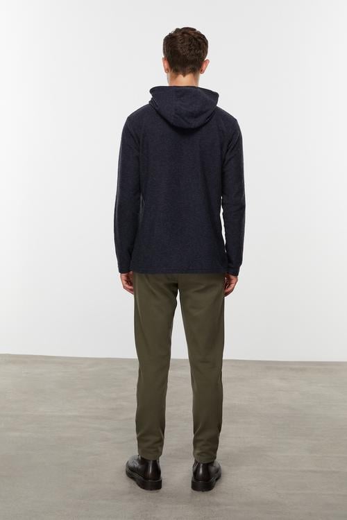  DOKULU KAPÜŞONLU SWEATSHIRT