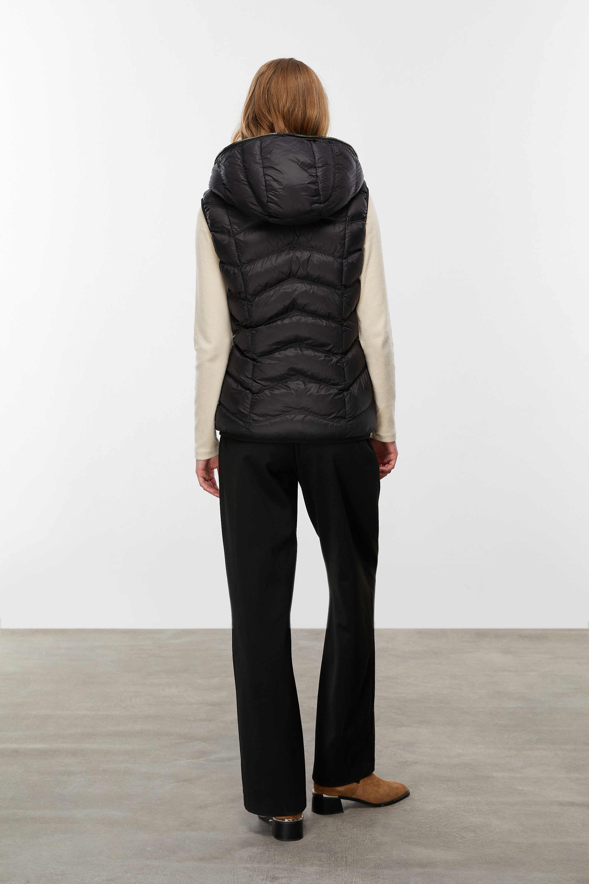 ÇİFT TARAFLI KAPÜŞONLU YELEK