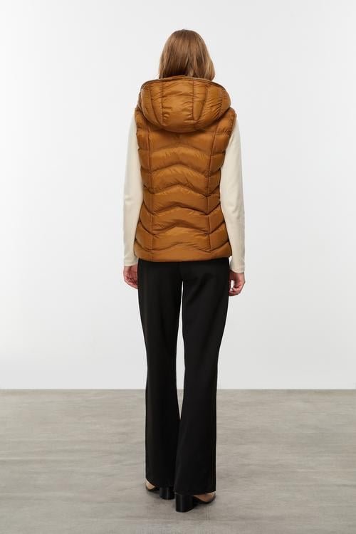  ÇİFT TARAFLI KAPÜŞONLU YELEK