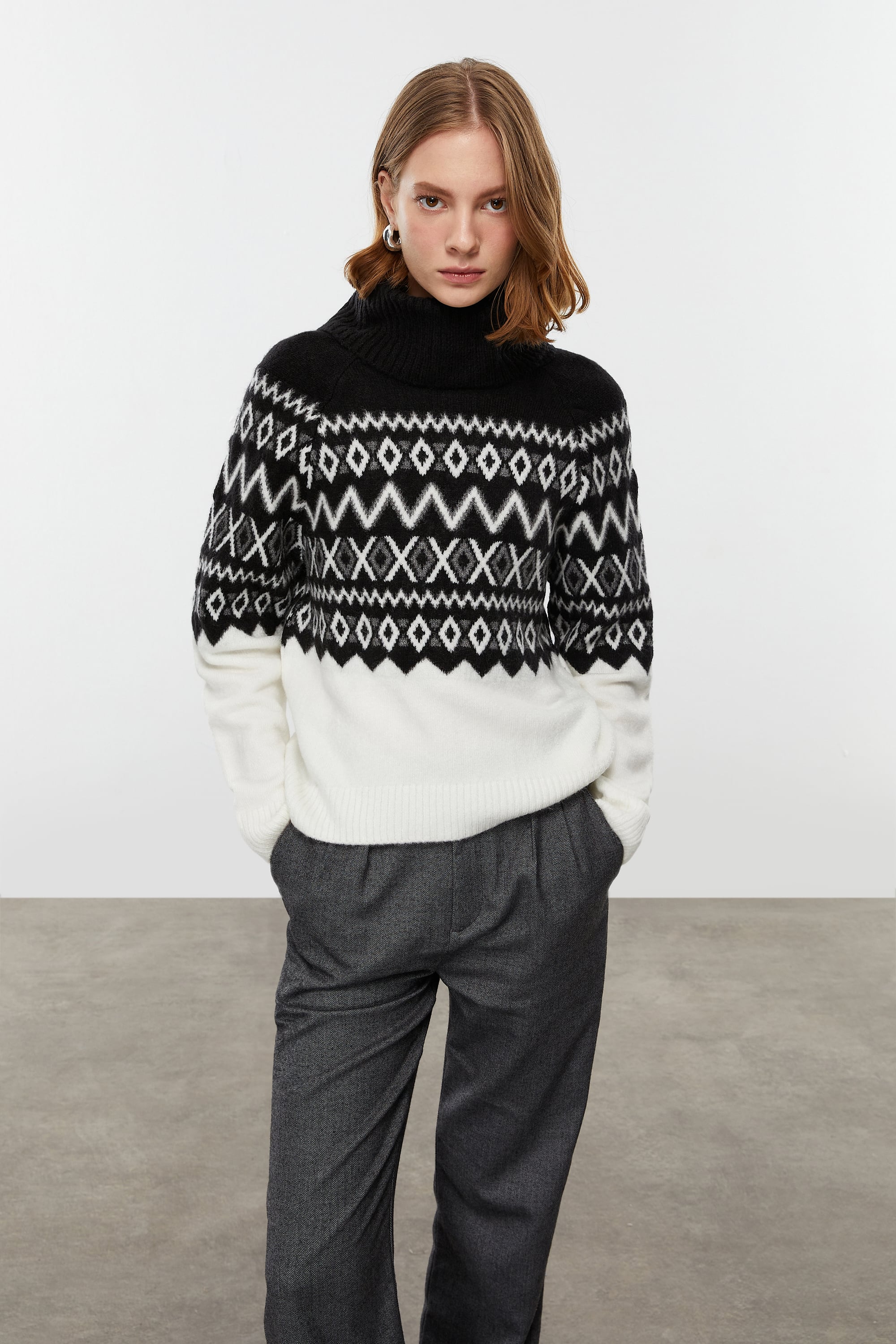 JAKARLI BALIKÇI YAKA TRİKO KAZAK