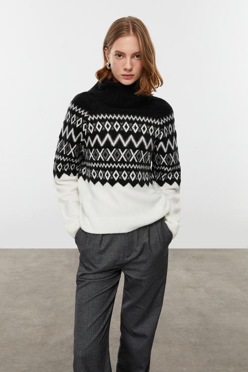  JAKARLI BALIKÇI YAKA TRİKO KAZAK