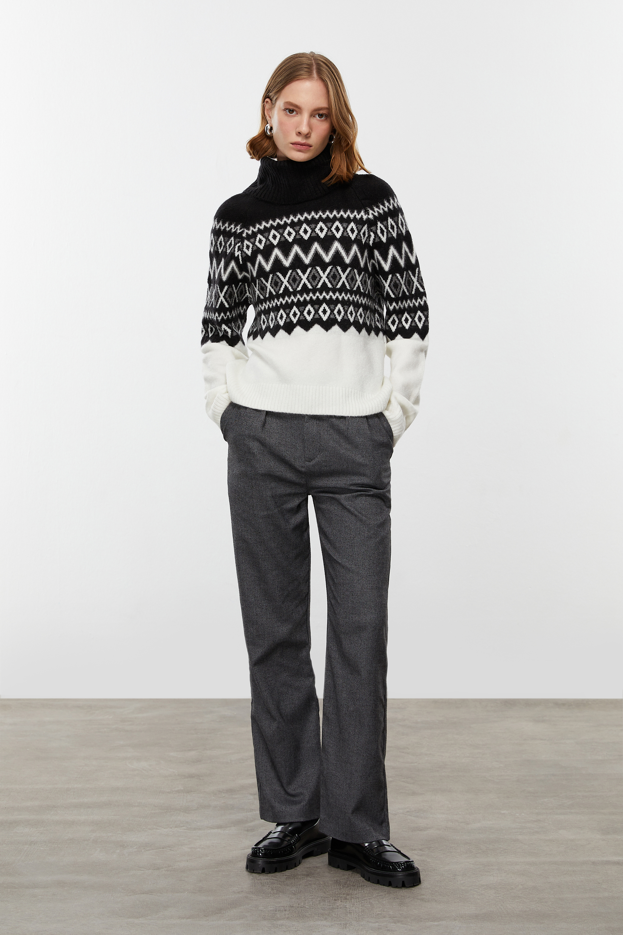 JAKARLI BALIKÇI YAKA TRİKO KAZAK