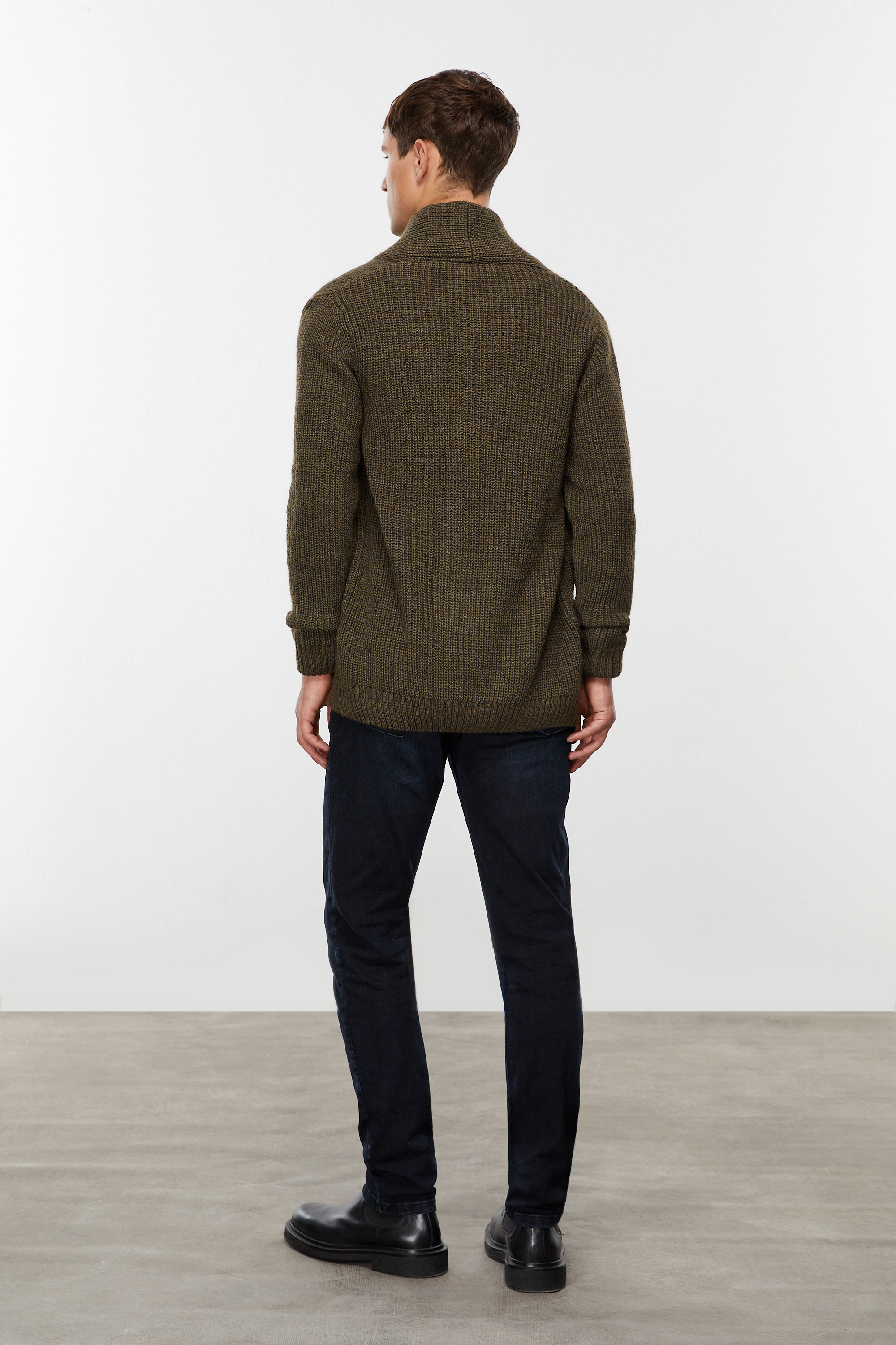 YÜN KARIŞIMLI ŞAL YAKA HIRKA