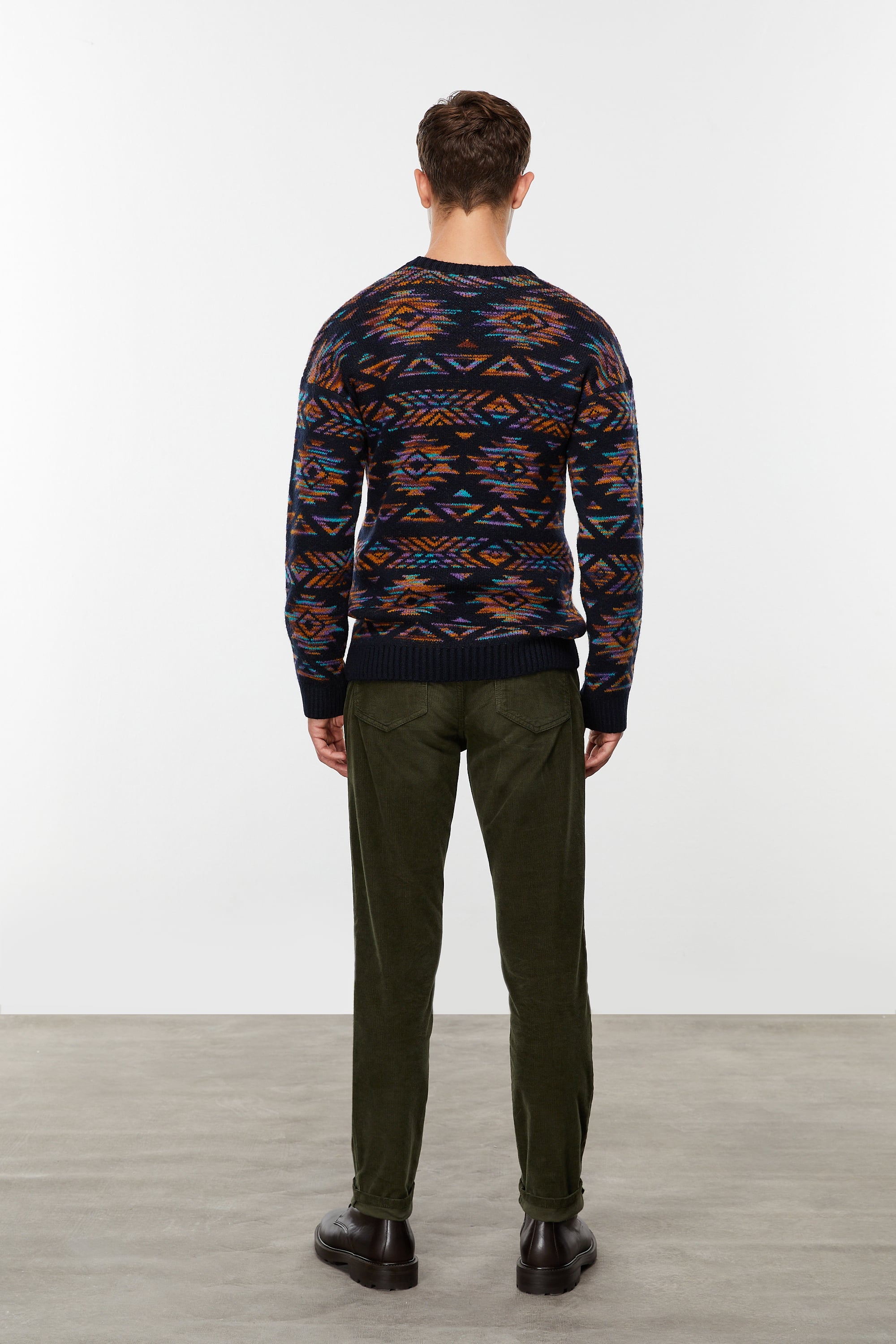 JAKARLI TRİKO KAZAK