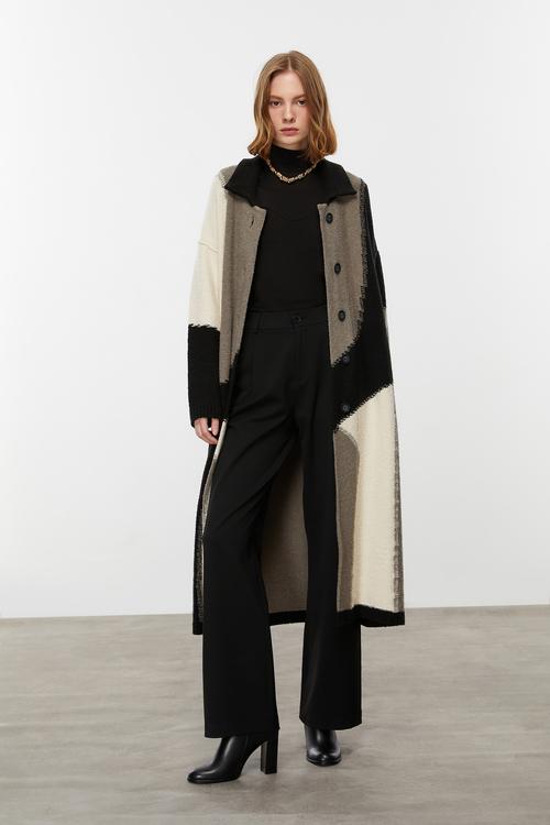  RENK BLOKLU UZUN TRİKO KABAN