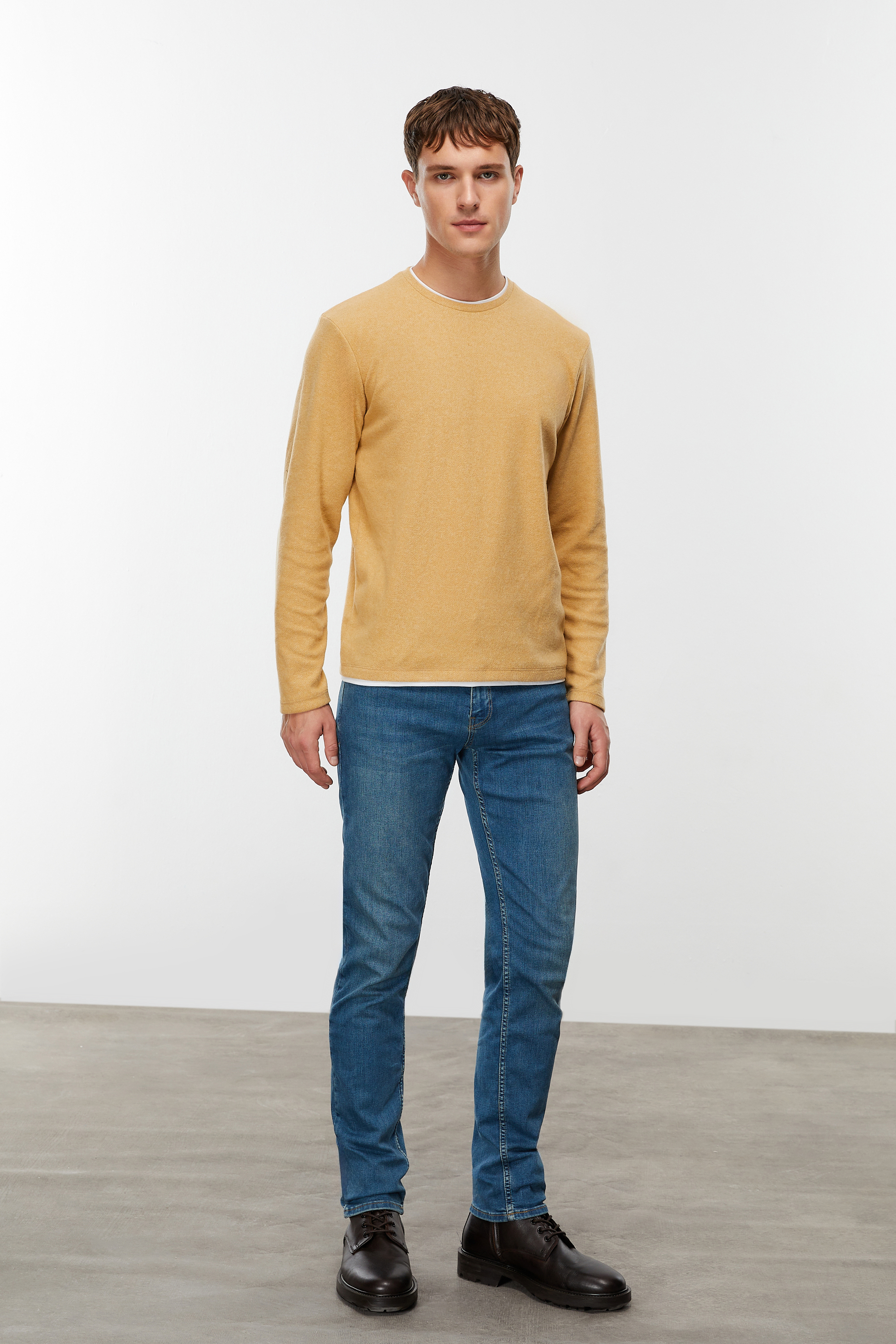 BİSİKLET YAKA SWEATSHIRT