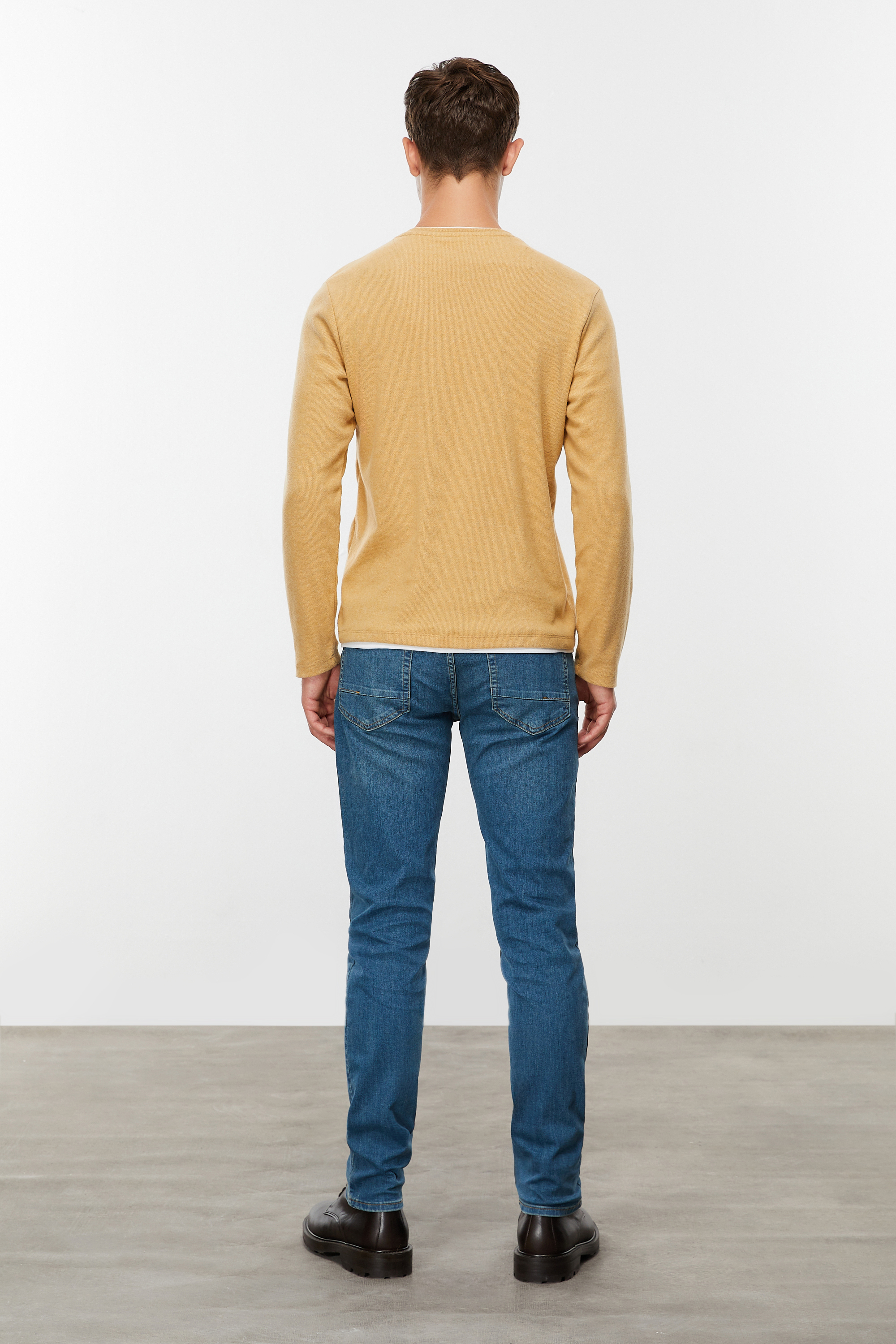 BİSİKLET YAKA SWEATSHIRT