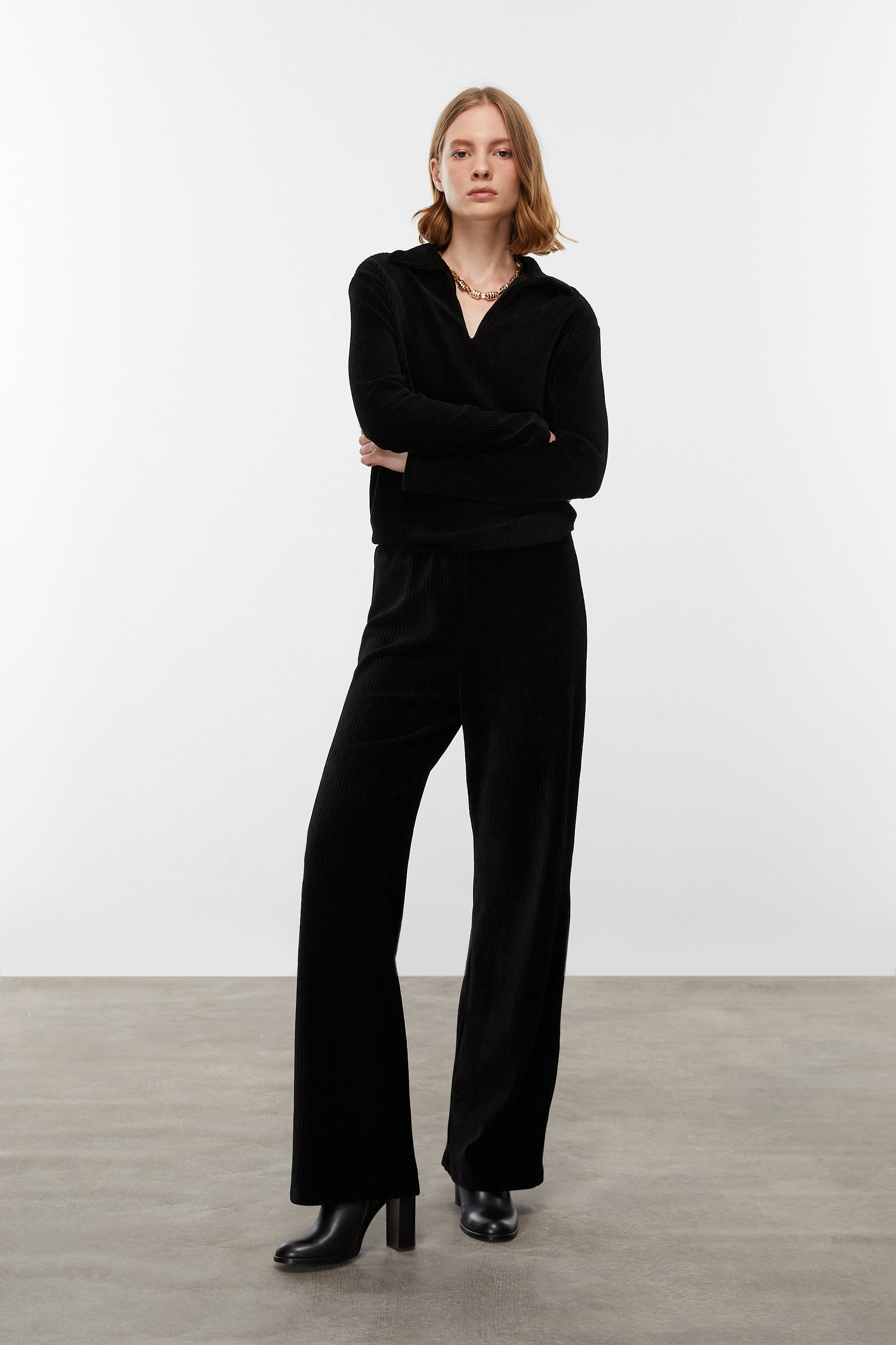 KADİFE DOKULU WIDE LEG EŞOFMAN ALTI