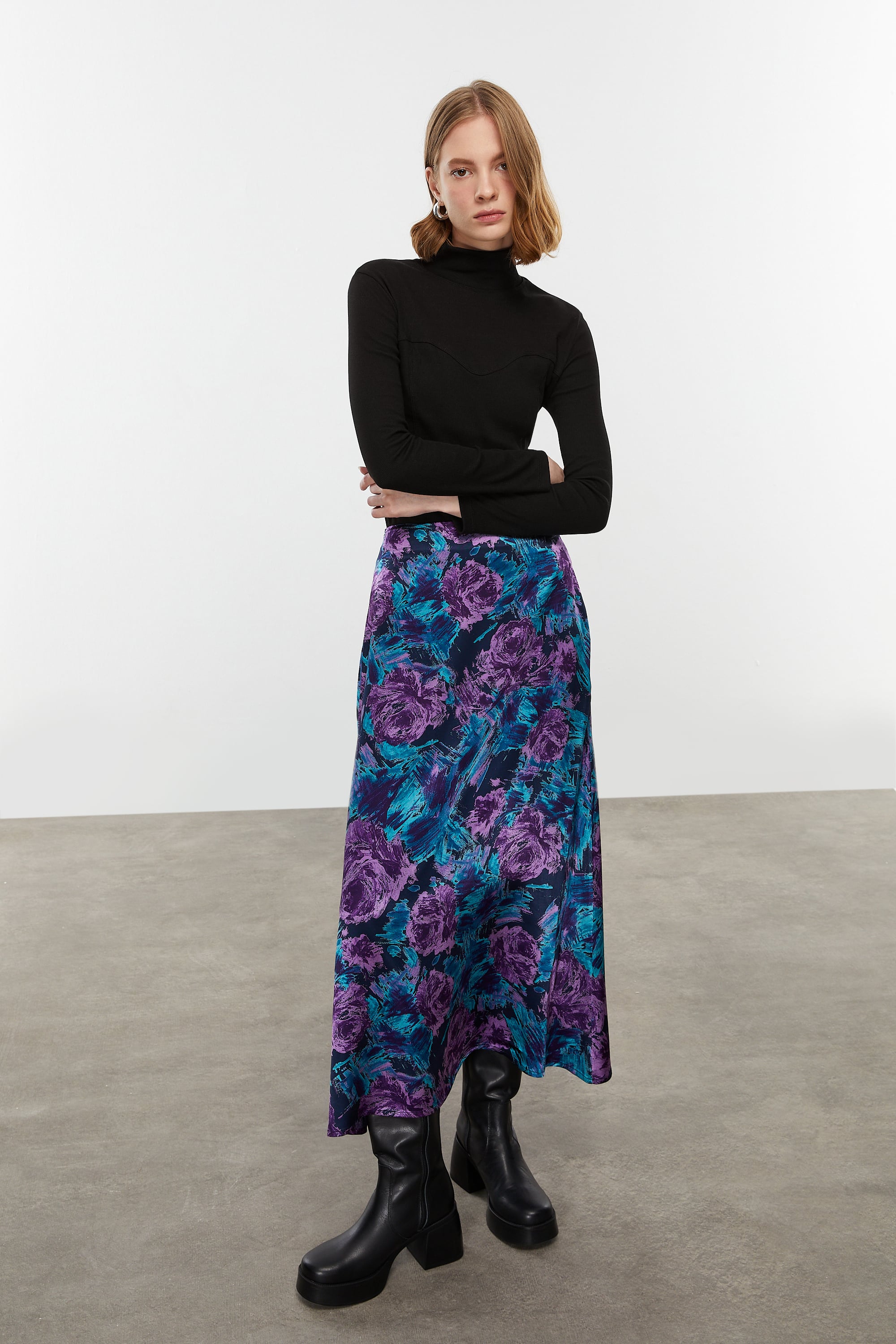 ÇİÇEK DESENLİ MİDİ ETEK