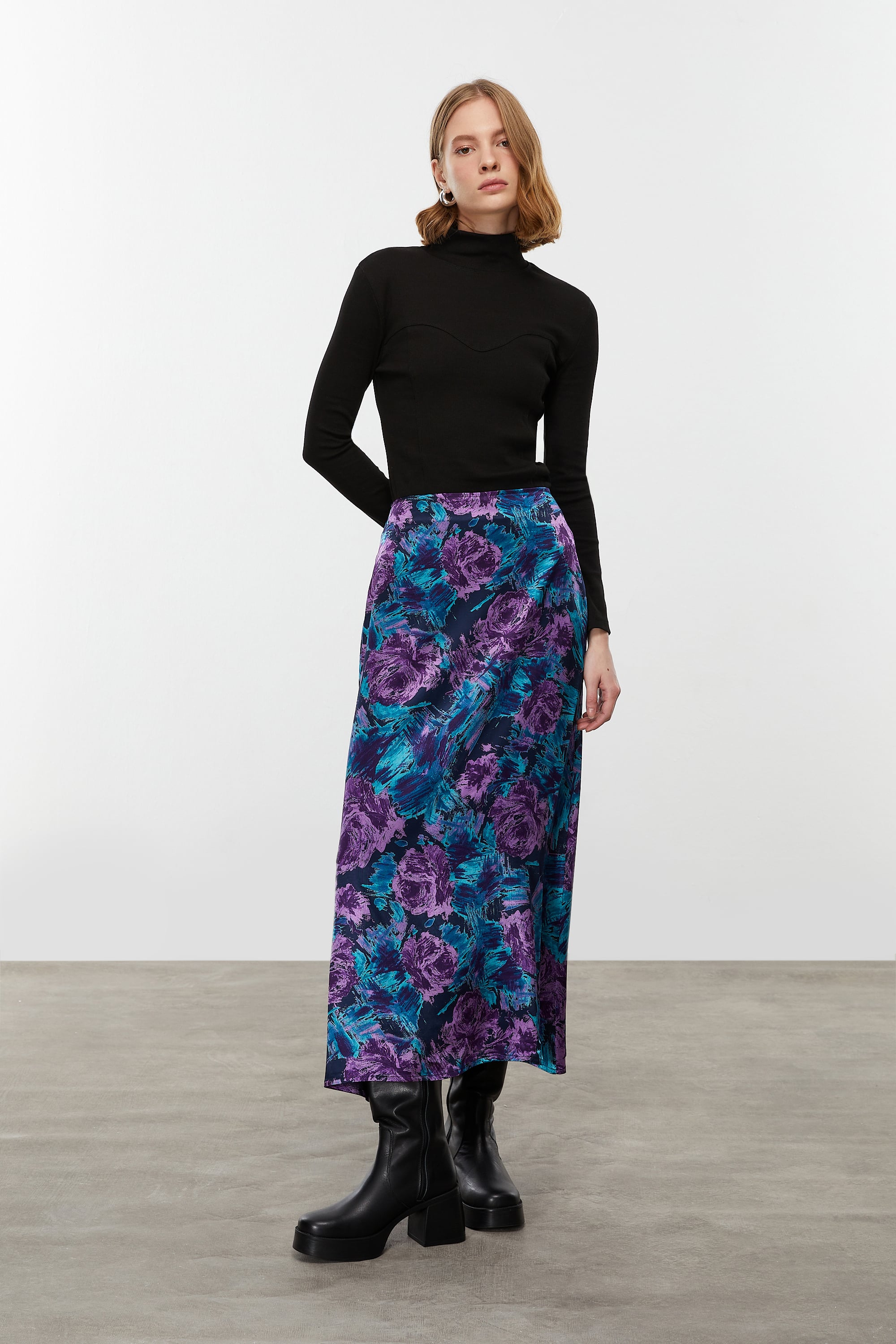 ÇİÇEK DESENLİ MİDİ ETEK