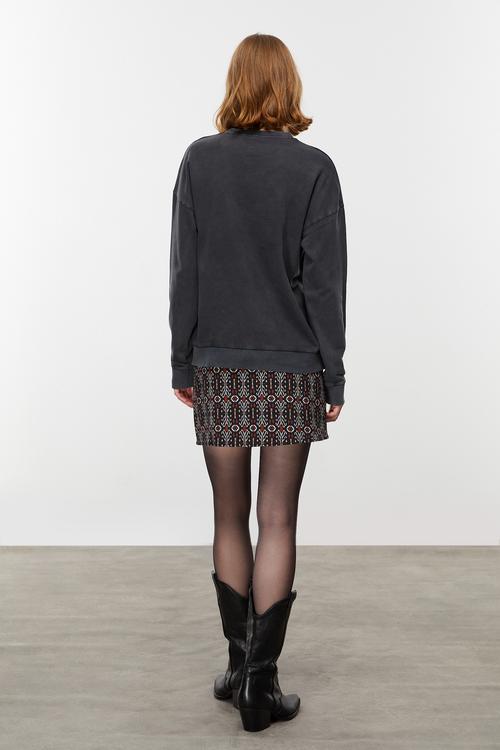  NAKIŞLI BİSİKLET YAKA SWEATSHIRT