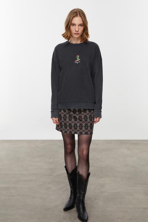  NAKIŞLI BİSİKLET YAKA SWEATSHIRT