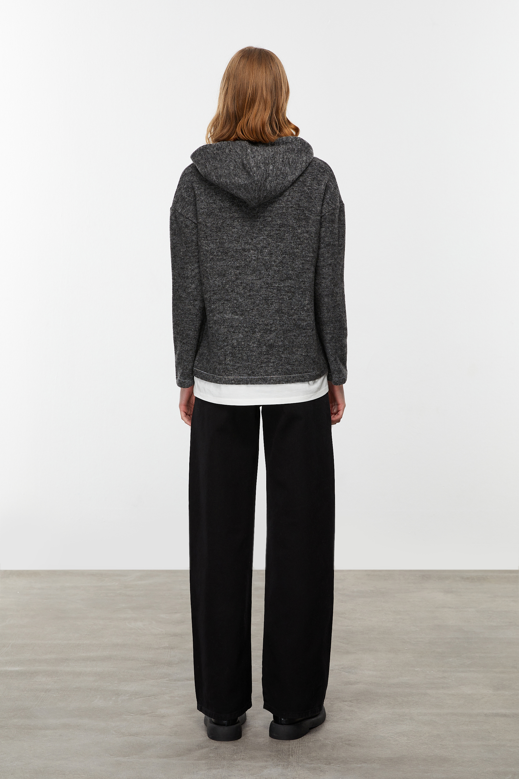 KAPÜŞONLU SWEATSHIRT