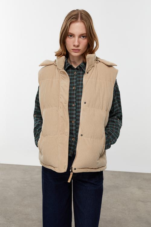  KADİFE DOKULU ÇIKARILABİLİR KAPÜŞONLU YELEK