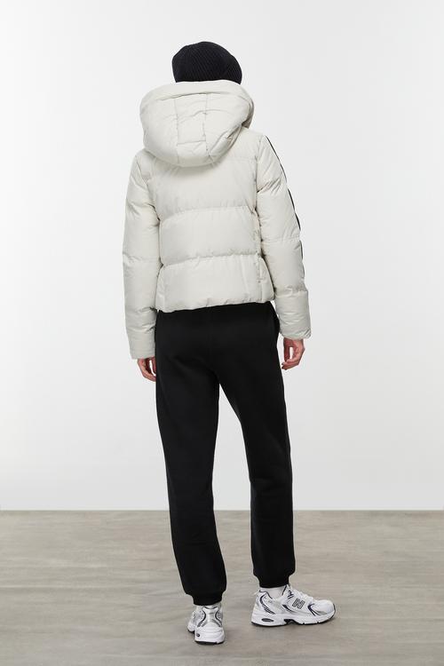  KAPİTONELİ KAPÜŞONLU ŞİŞME MONT