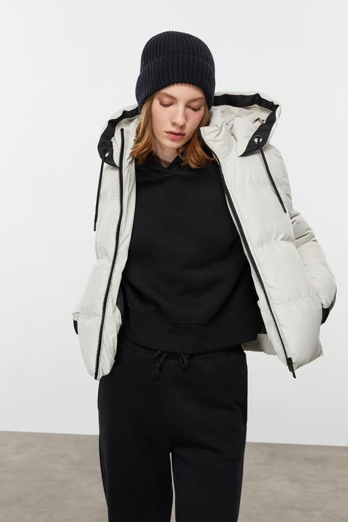  KAPİTONELİ KAPÜŞONLU ŞİŞME MONT