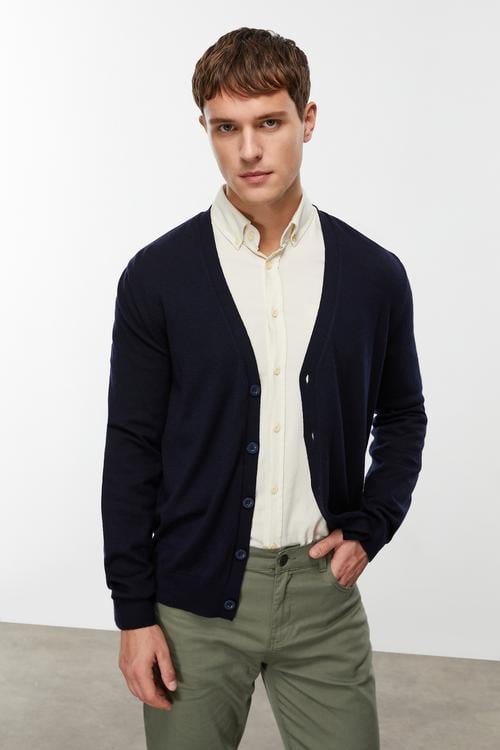  V YAKA MERİNO YÜN HIRKA