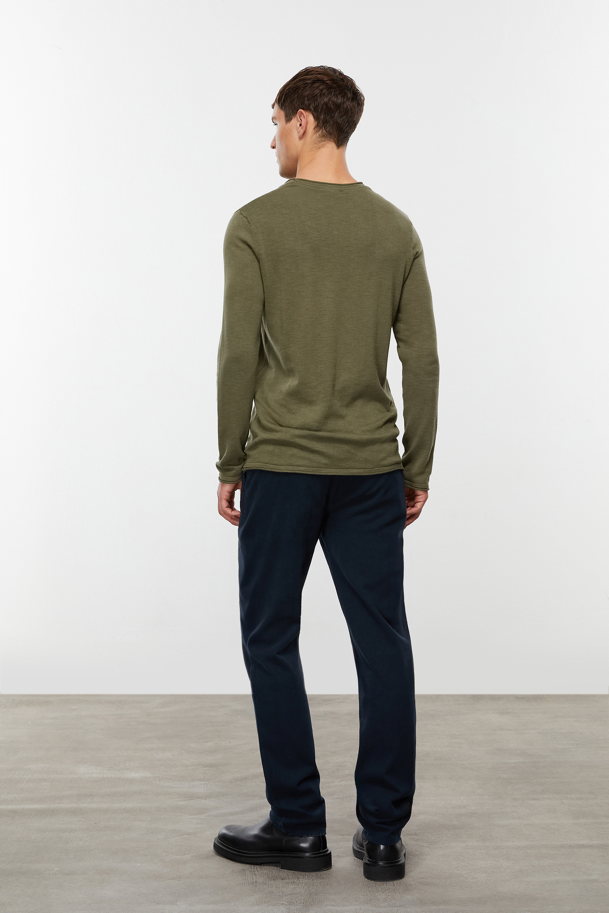 PAMUKLU BİSİKLET YAKA TRİKO KAZAK