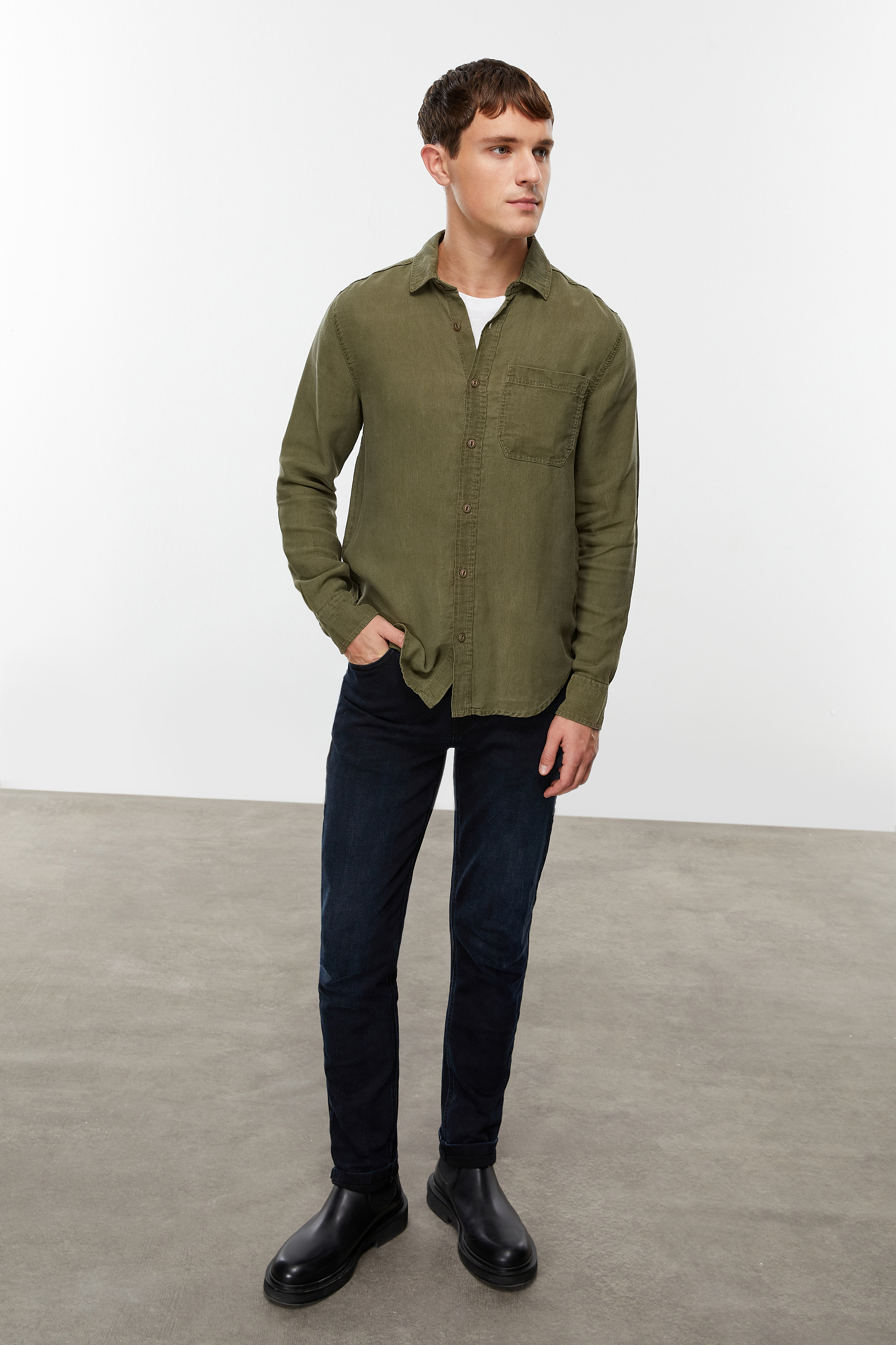 REGULAR FIT LİYOSEL GÖMLEK