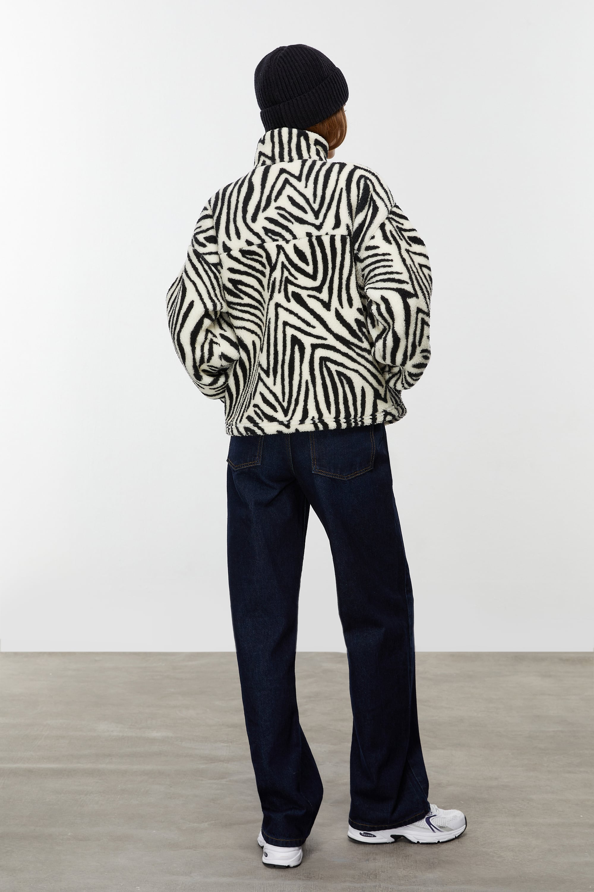 ZEBRA DESENLİ PELÜŞ SWEATSHIRT