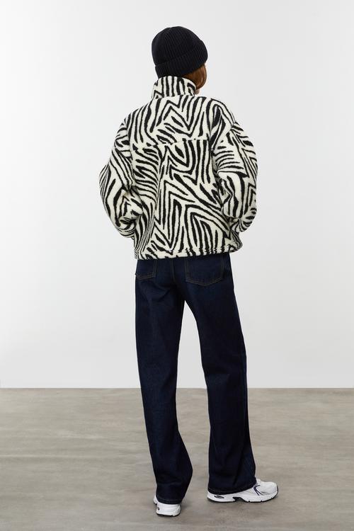  ZEBRA DESENLİ PELÜŞ SWEATSHIRT