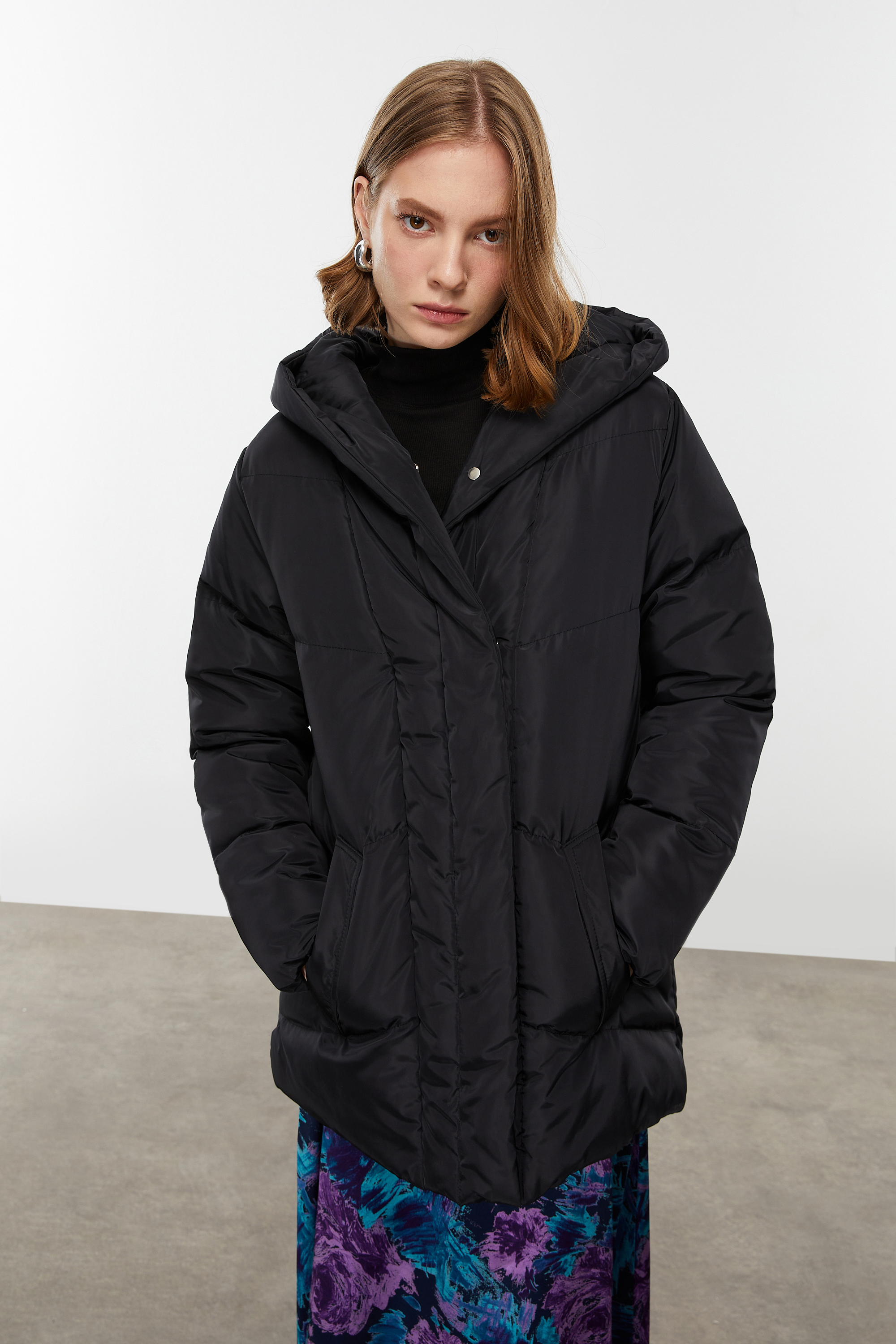 KAPİTONELİ KAPÜŞONLU MONT